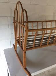 Lot - Rare Maysville, Georgia 19th c. Mixed Woods Cradle