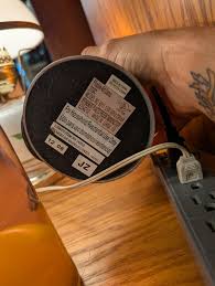 This thing is at an antique shop that I'm in. Does anyone know anything about it? : r/Lavalamps