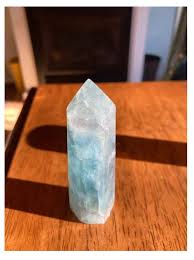 Hi guys, anyone has an idea what this crystal is?