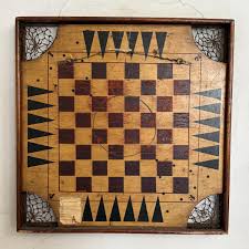 LOT 95X: Vintage Carrom Game Board | EstateSales.org