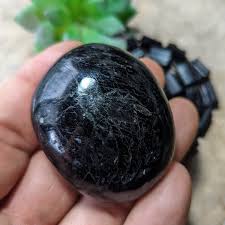 Black Tourmaline Palm Stone~CRBTPS09 – EarthSpeak