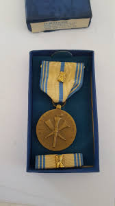 Vintage 1960s US Army Reserve Medal: 30-year Gold Hourglass ...