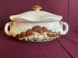 Arnel's Ceramic Double-Handled Lidded Casserole Soup Tureen ...