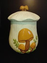 Vintage Arnels 11" Mushroom cookie jar Food container Nice ...