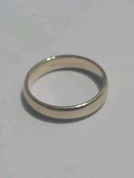 KEEPSAKE 10k RING Unisex 4mm 10k Yellow Gold Plain Wedding ...