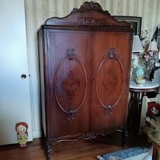 LOT 260: Berkey & Gay Furniture Co. Antique Solid Wood Dresser | EstateSales.org