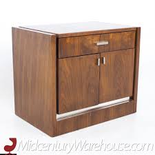 Jack Cartwright for Founders Mid Century Walnut and Chrome Nightstands – A Pair | Mid Century Modern Furniture | Modern Hill