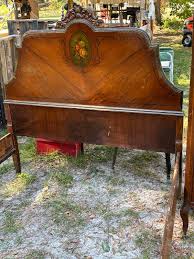 Full size bedroom set