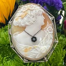 14 Karat White Gold Art Deco Cameo # 546-00131 – O'Neill's ...