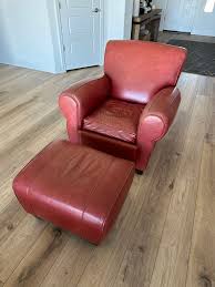 Pottery Barn Manhattan Leather Chair & Ottoman for Sale in ...