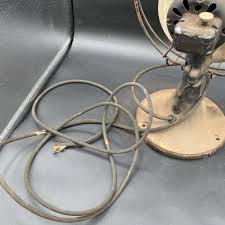 Vintage GE General Electric Vortalex Metal Cage Oscillating desk Fan for Sale in Long Beach, CA - OfferUp