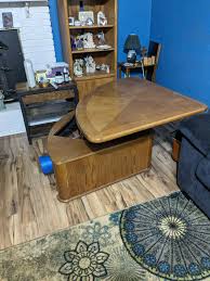 Lift top coffee table pie-shaped