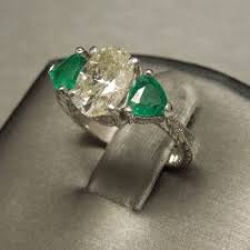 18K 2.93ct Diamond Solitaire Trillion cut Emerald Engagement ...