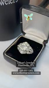 Vintage Antique platinum engagement ring with a 1.80 carat ...