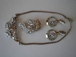 Vintage TRIFARI ALFRED PHILIPPE 1953 Necklace Brooch ...