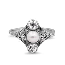 Pre-Owned Vintage Pearl And Diamond Up Finger Ring I S&R