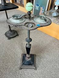 Will the black onyx glass glow and what is it worth?