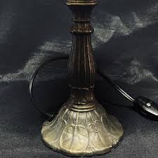 Precious Vintage Floral 6-Panel Slag Glass Table Boudoir ...