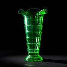 Vintage 9-inch Ruffled Green Depression Glass Vase - Tea ...