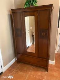 BEAUTIFUL ANTIQUE WARDROBE WITH CARVED DETAILING, BCM/HL ...