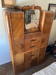 4 Piece Antique Waterfall Bedroom Set for Sale in Phoenix, AZ - OfferUp