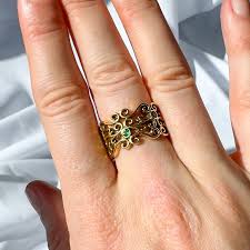 Tsavorite Garnet Swirl Ring – Elements Jewelry Studio