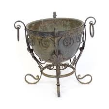 A late 19th / early 20thC copper planter / jardiniere within ...