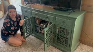 Amazon.com: Koi 60 Inch Acacia Wood TV Media Entertainment Center Console, 4 Glass Doors, Crossed Wood Design, Dove Gray : Home & Kitchen