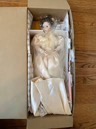 Doll- Elizabeth Ashton Drake Like new | Mercari