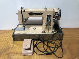 Atlas Deluxe Precision Sewing Machine VINTAGE w Case/Pedal ...