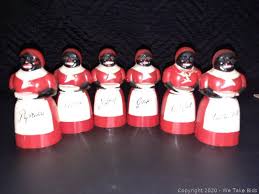 Vintage Bakelite Aunt Jemima Spice Shaker Set Auction | We Take Bids
