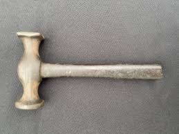 Muito antigo martelo de coleção,cabo de jacarandá.tam.2