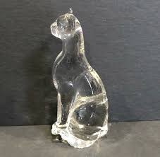 Vintage Seated Cat Glass Figurine, High Quality, Beautiful, Seated on Cushion, Tail Wrapped Around Side - Etsy Canada