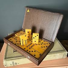 Vintage Domino Set in Leather Book Case (28 Total) - Etsy
