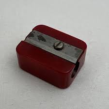 Vintage Red Bakelite Pencil Sharpener Rectangle 1 1/16" x 7/8" x 1/2" | eBay
