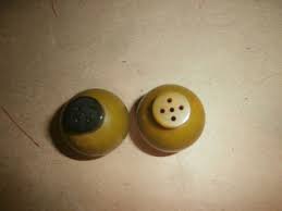 Vintage Bakelite Green Art Deco Ball Salt & Pepper Shakers ...