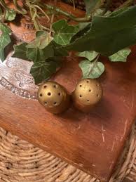 PICKARD china PLAIN ENCRUSTED gold SALT & PEPPER SHAKER Set ...