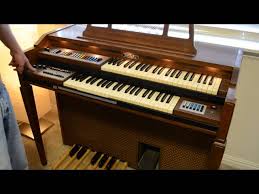 Baldwin Bravura 123 Electric Organ - YouTube