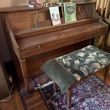 LOT 107L: Vintage Baldwin Upright Piano | EstateSales.org