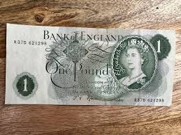 Bank of England One Pound Note 1960s in About Uncirculated ...