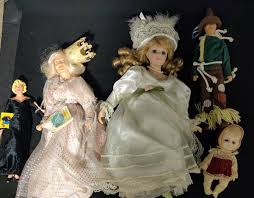 LOT OF 5 ASSORTED DOLLS SCARECROW GLINDA THE GOOD WITCH ...