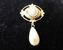 Vintage Pearl Cluster Brooch - Etsy