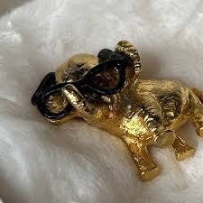 1964 Barry Goldwater Elephant w Nerd Glasses Political Pin ...