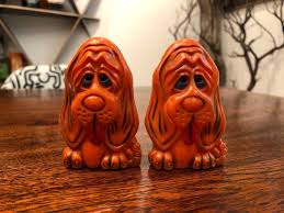 Vintage Orange Hard Plastic Hound Dog Salt & Pepper Shakers by J.S.N.Y. - Hong Kong - Vintage Hound Dog Decor - Vintage Dog Decor - Etsy Australia