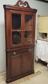 Vintage American Traditional Mahogany Corner Display ...