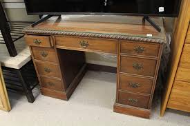 Lot - DESK