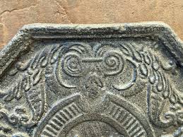 French Louis XIV Period 'Arms of France' Fireback / Backsplash, 17th Century For Sale at 1stDibs