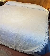 EUC vintage bright white 4"fringed cotton chenille double ...