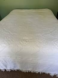 Bates George Washingtons Hobnail Fringed Antique White ...