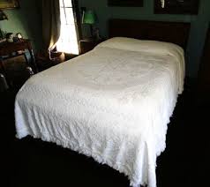 Vintage Hobnail Bedspread ~ Textured White ~ 8 Point Star ...